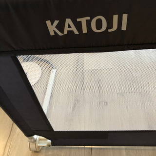 お値下げ！KATOJIカトージ　赤ちゃん転落防止　ポータブルベッドガード150cm（2セット）の画像