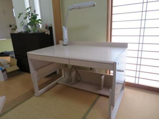 【ご入学準備】ベネッセ　カリモク家具　学習机