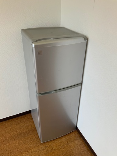 137リットル冷蔵庫　2,010年製品　