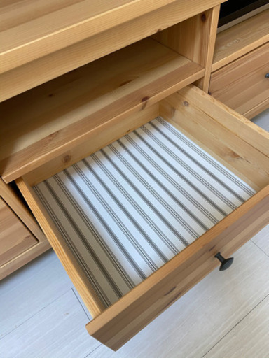 IKEA HEMNES テレビ台　テレビボード