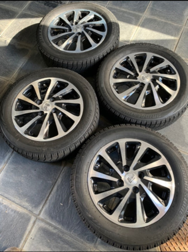 スタッドレスタイヤ