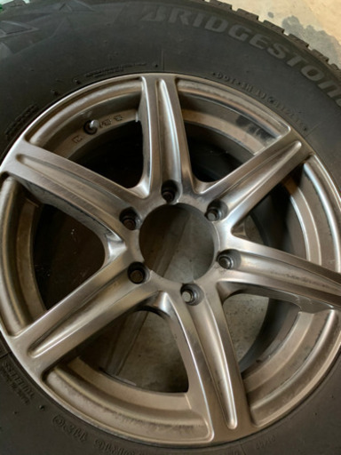 4本中古スタッドレス265/70R16ブリザック　パジェロ、サーフなどに希少！