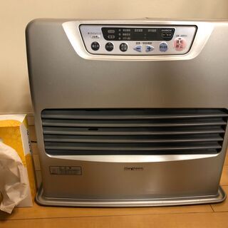 石油ファンヒーター２台+灯油缶３つ+石油ポンプ