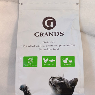 猫のドライフード500g ｜全年齢用・チキン&サーモン味・穀物フリー