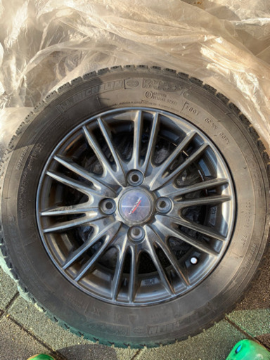 スタッドレスタイヤ　パレット　スペーシア