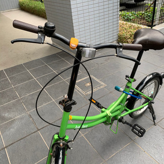 折り畳み自転車　ノーパンクタイヤの画像