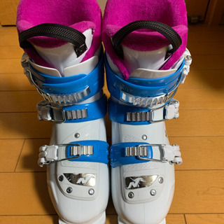 【値下げしました6000円→5000円】ジュニアスキーブーツノルディカ23.5cmの画像