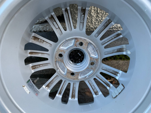 美品　4本セットスタッドレスタイヤ　ホイール付　175/65R14