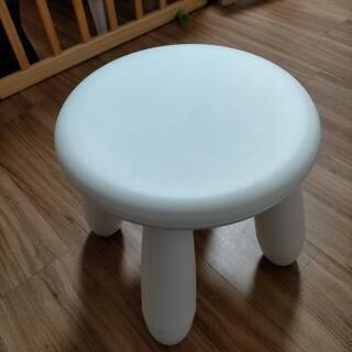 ikea ミニスツール　白　椅子