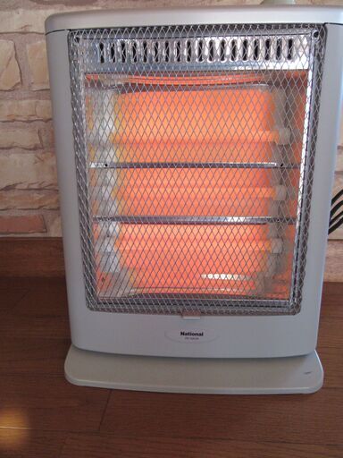 きれいな状態　電気ストーブ　短期間使用
