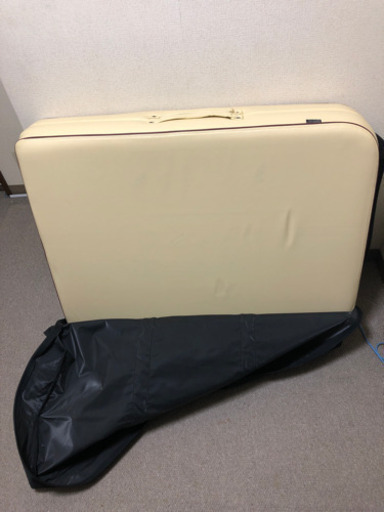 [取引先決定] 折りたたみ式　マッサージベッド