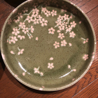 宇野千代さんの和皿の画像