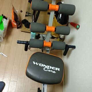 腹筋トレーニングマシン