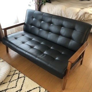 アンティーク調　2人掛けソファ 合皮レザー(ブラック)の画像