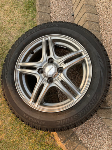スタッドレスタイヤ　ホイール4本セット　155/65R14