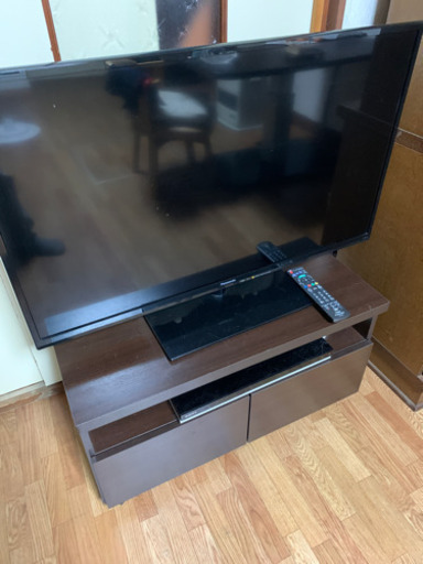 テレビ、テレビ台、ブルーレイ
