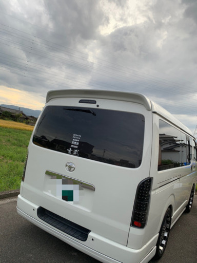 200系ハイエース　ワイド用リアウイング