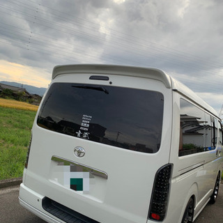 200系ハイエース　ワイド用リアウイングの画像