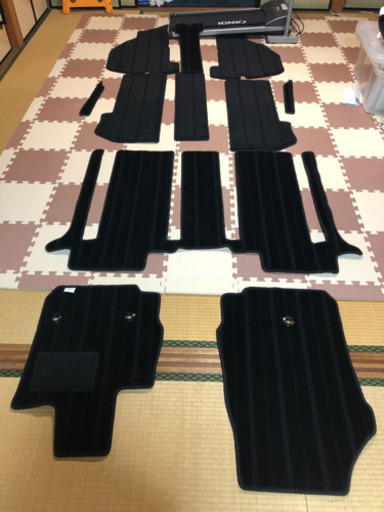ヴェルファイア　フロアマット　一台分
