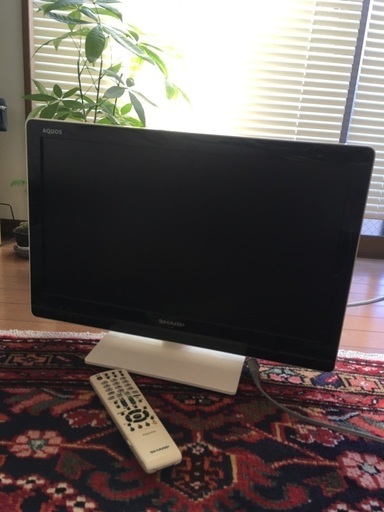 シャープ　AQUOS LC-22K5