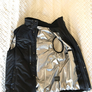 ワークマン　裏アルミ防寒ベストの画像