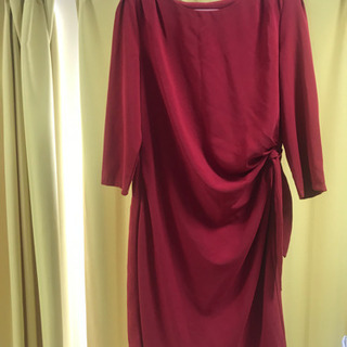 結婚式に！赤ワンピース　膝丈