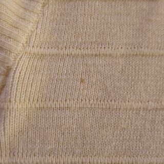 Ｖネックセーター　メンズＭサイズ（大きめ）の画像