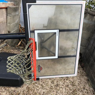 バスケットゴール差し上げます。