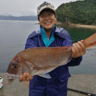 防波堤からの真鯛釣り - 友達