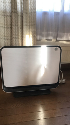 最終値下げ　下から温風がでる電気ストーブ