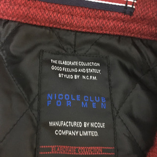 赤　コートの画像