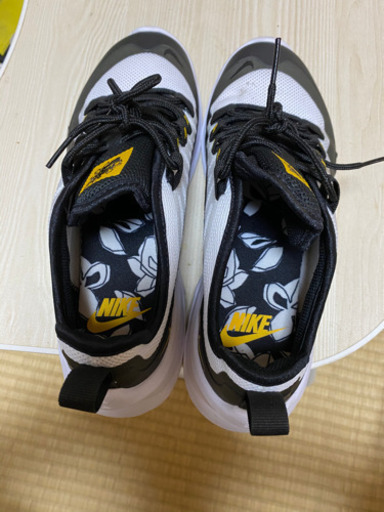 NIKE ナイキ スニーカー Ari サイズ　25cm 5500円
