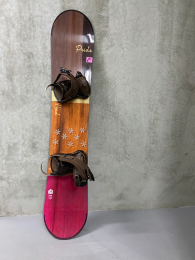 受付終了！1シーズンのみ使用。スノーボードとブーツセット！