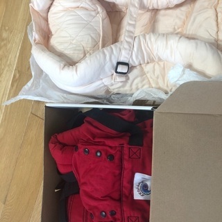 エルゴベビー　抱っこ紐とインサートのセットです。の画像