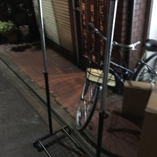 ハンガーラック　無料　早いもん勝ち
