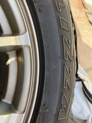 【スタッドレスタイヤ16インチ】BLIZZAK 215/65R16 DM-V1