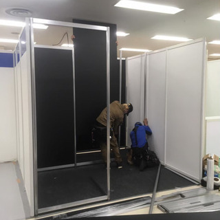 女子職人歓迎🔴クロス貼り・表具🔴友達同士応援歓迎🛠イベント関係・クロス貼り🛠展示会・TV関係🍀装飾🍀の画像
