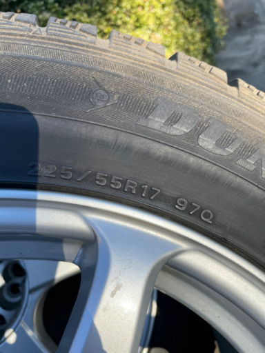 スタッドレスタイヤ　225/55R17 ダンロップ