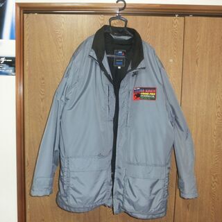 Ｌサイズのメンズジャンパーです。