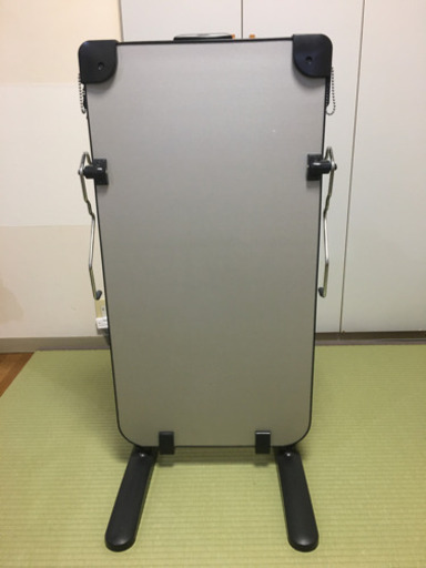 東芝ズボンプレッサー　取扱説明書付き