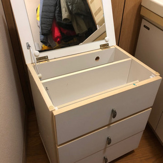 ［取引中］鏡付き　メイク収納　ホワイト
