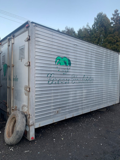 物置　ガレージに　コンテナ