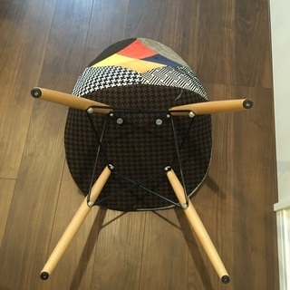 イームズシェルチェア　リプロダクト