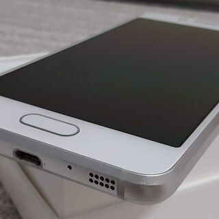 【取引終了】docomo Galaxy Feel SC-04J Moon White ②の画像