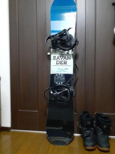 スノーボード板と靴のセット