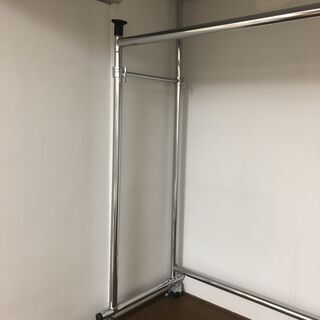 伸縮できる押入れハンガーラック2段の画像