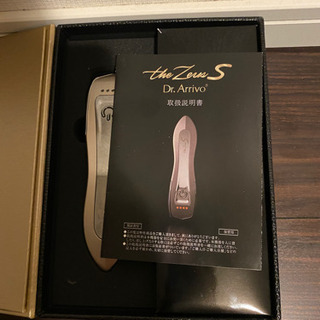 美顔器　ARTISTIC&Co.
