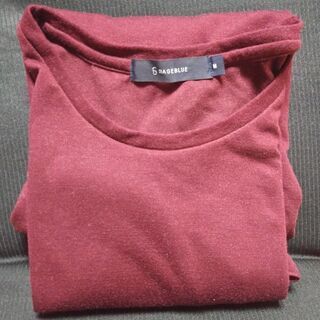 ほぼ新品です！レイジブルー【長袖 Mサイズ】の画像
