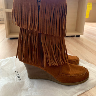 ミンネトンカ　Minnetonka ブーツの画像