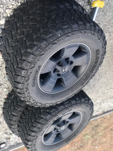 オフロードタイヤ　ハイラックスサーフ　ランクル